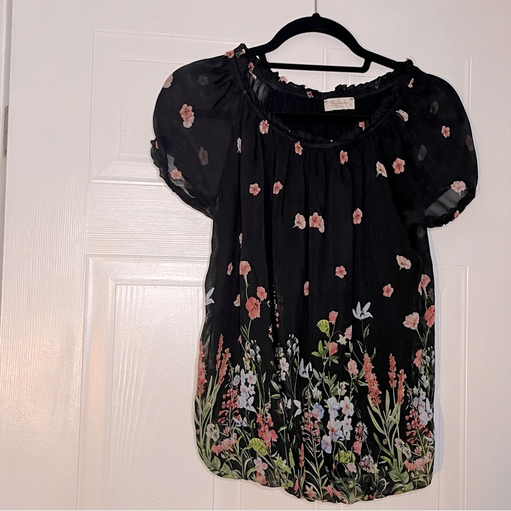 Bubble hem floral blouse